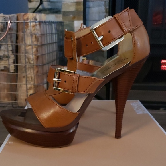 Michael Kors Gansevoort Teak Platform Size 7 - Picture 1 of 13